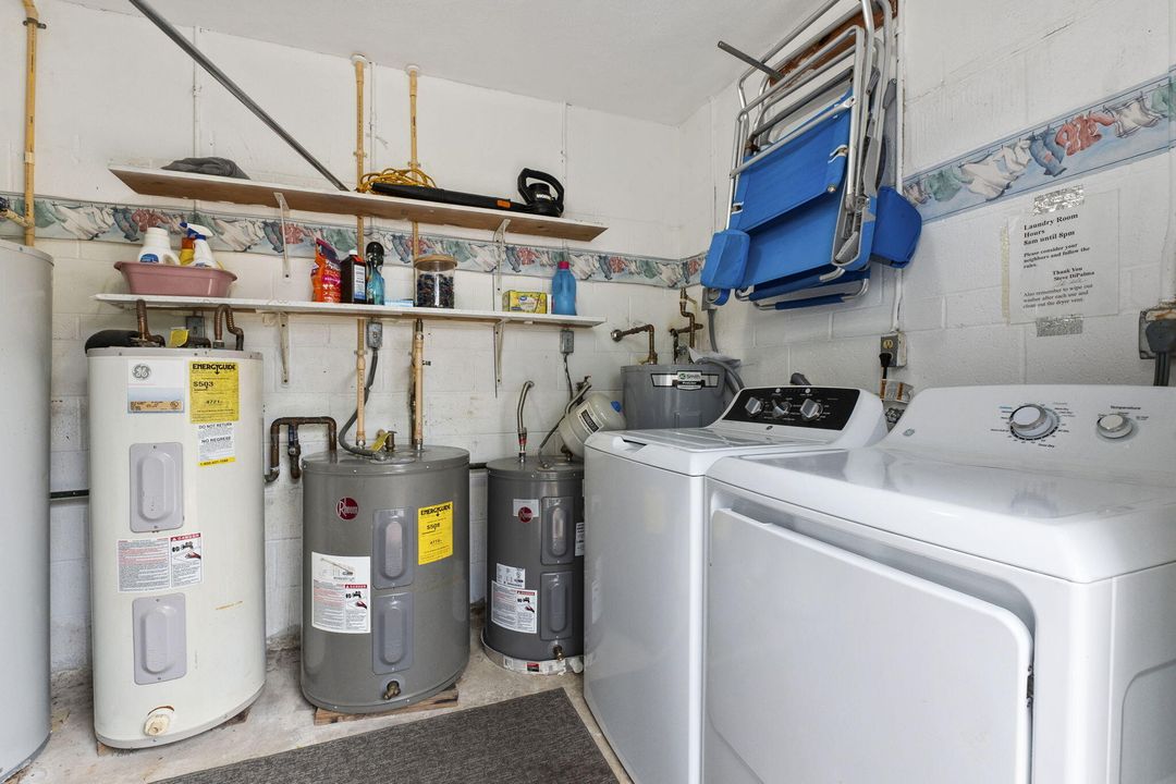 На продажу: $119,000 (2 спален, 2 ванн, 1120 Квадратных фут)