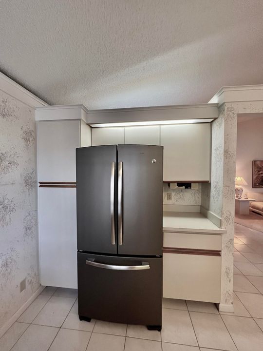 На продажу: $195,000 (3 спален, 2 ванн, 1385 Квадратных фут)