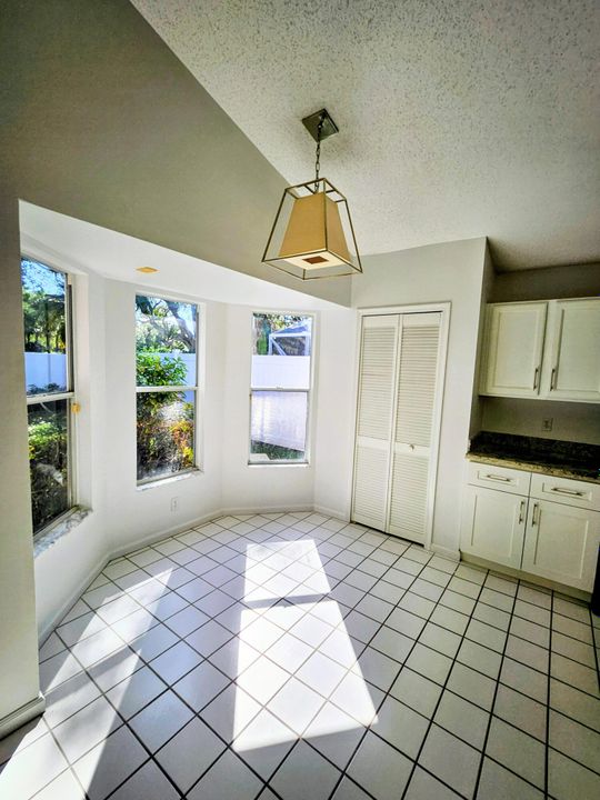 出租: $3,700 (3 贝兹, 2 浴室, 1471 平方英尺)