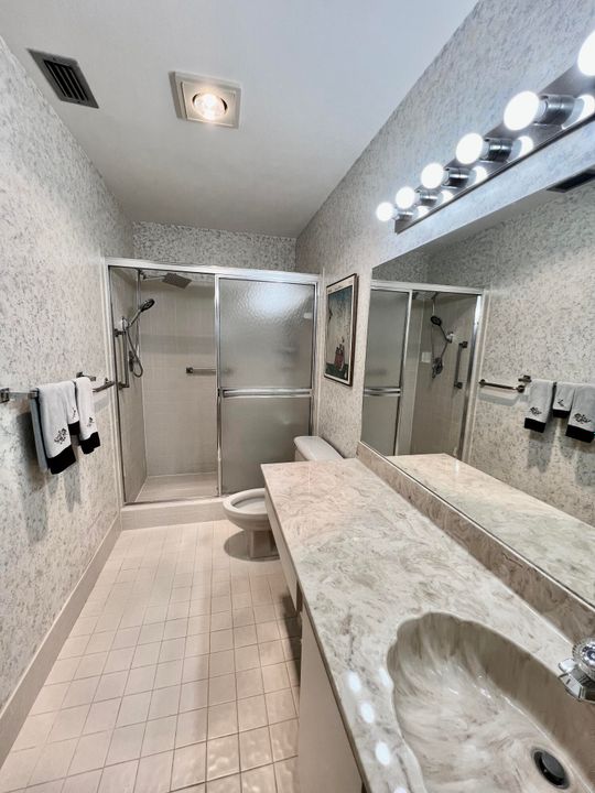 На продажу: $195,000 (3 спален, 2 ванн, 1385 Квадратных фут)