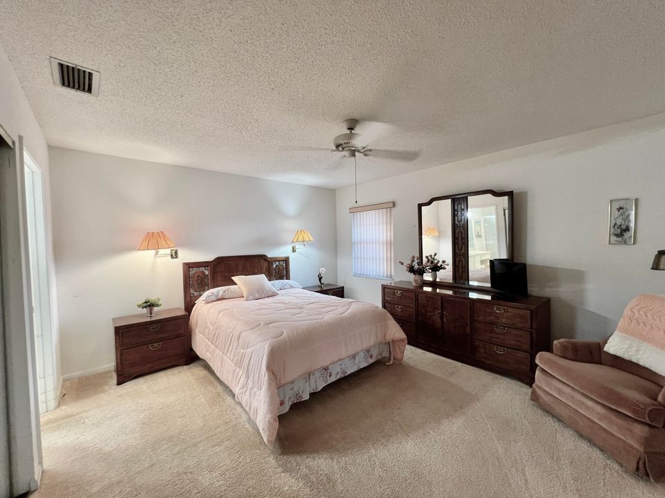 На продажу: $195,000 (3 спален, 2 ванн, 1385 Квадратных фут)