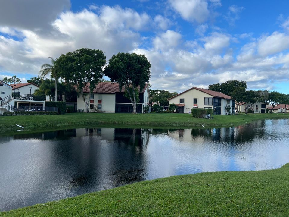 На продажу: $195,000 (3 спален, 2 ванн, 1385 Квадратных фут)