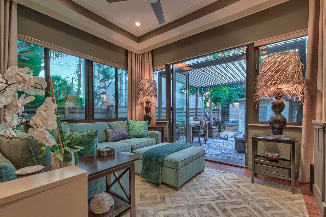 For Sale: $1,300,000 (3 beds, 2 baths, 1810 Square Feet)