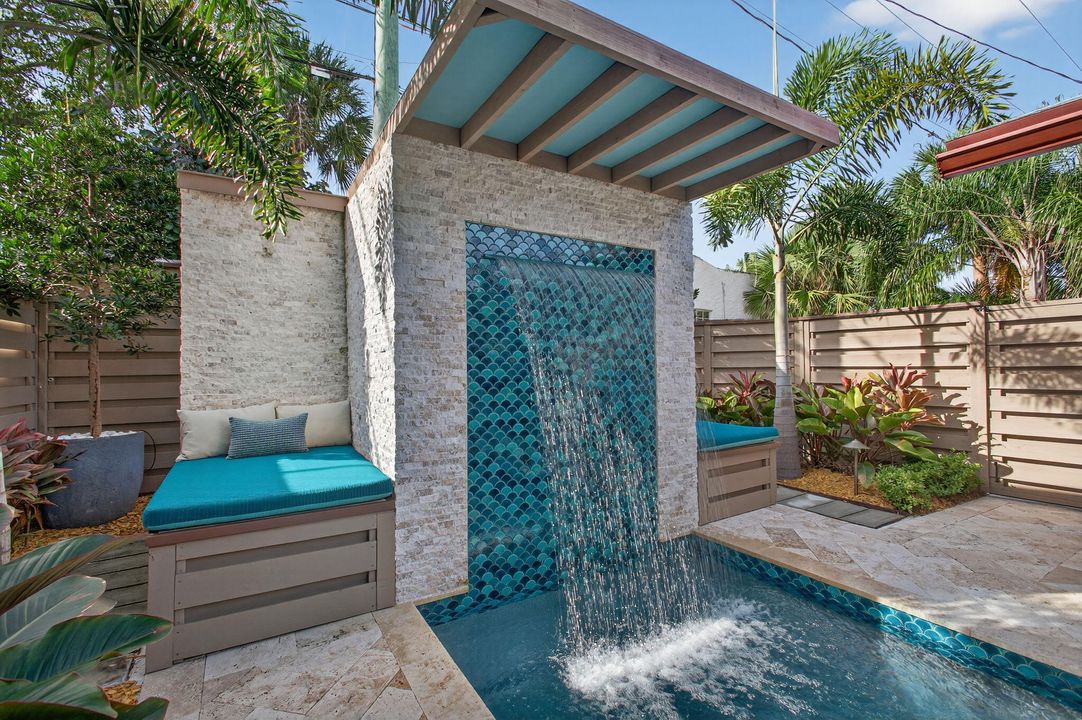 For Sale: $1,300,000 (3 beds, 2 baths, 1810 Square Feet)