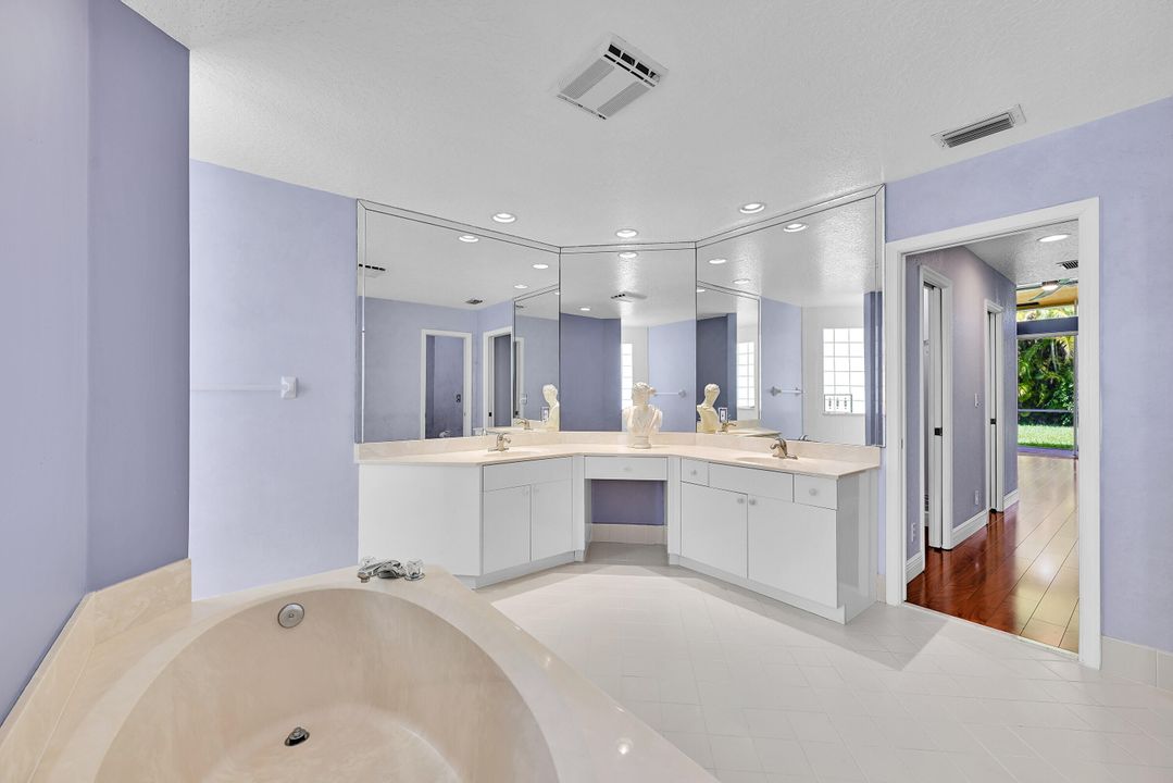 待售: $885,000 (5 贝兹, 3 浴室, 2772 平方英尺)