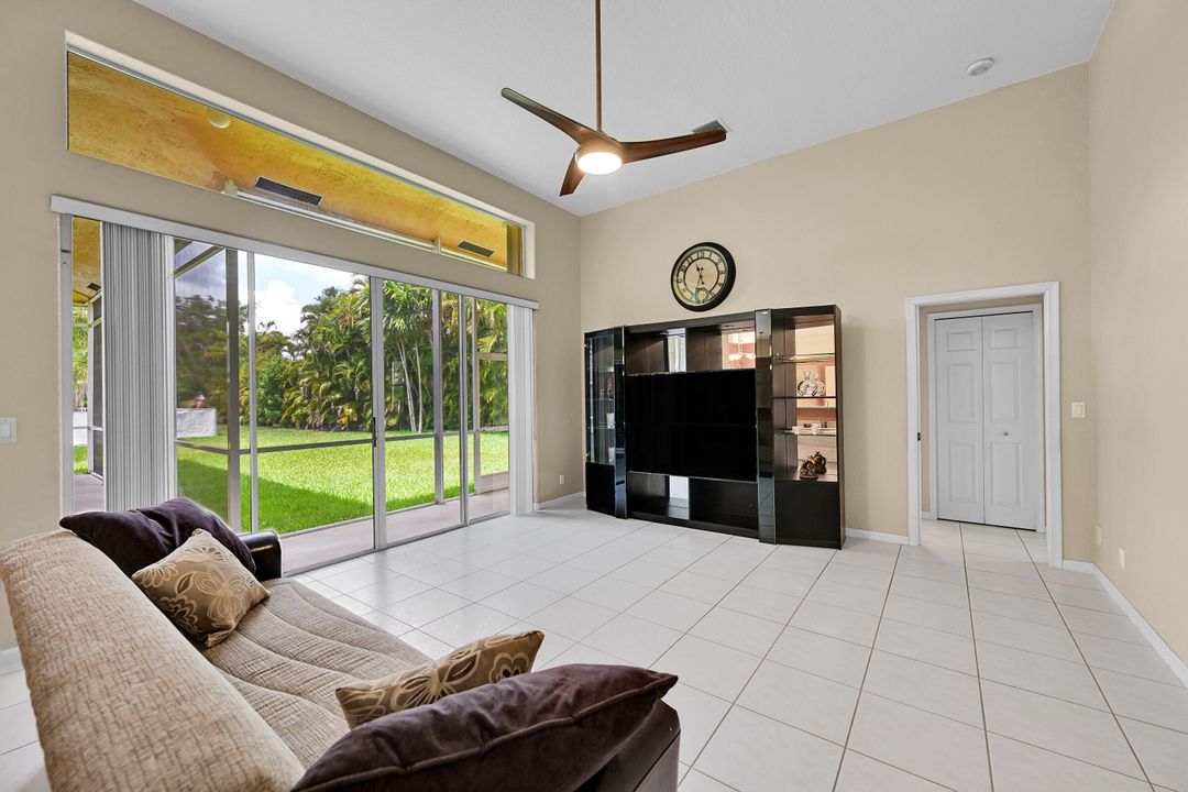 待售: $885,000 (5 贝兹, 3 浴室, 2772 平方英尺)