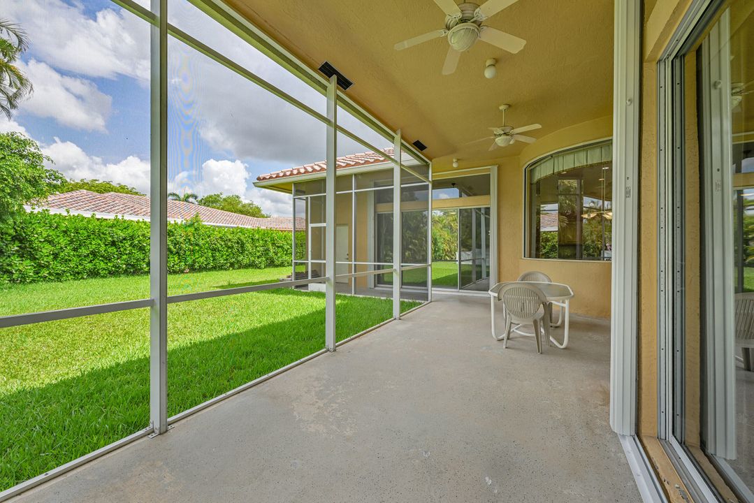 待售: $885,000 (5 贝兹, 3 浴室, 2772 平方英尺)