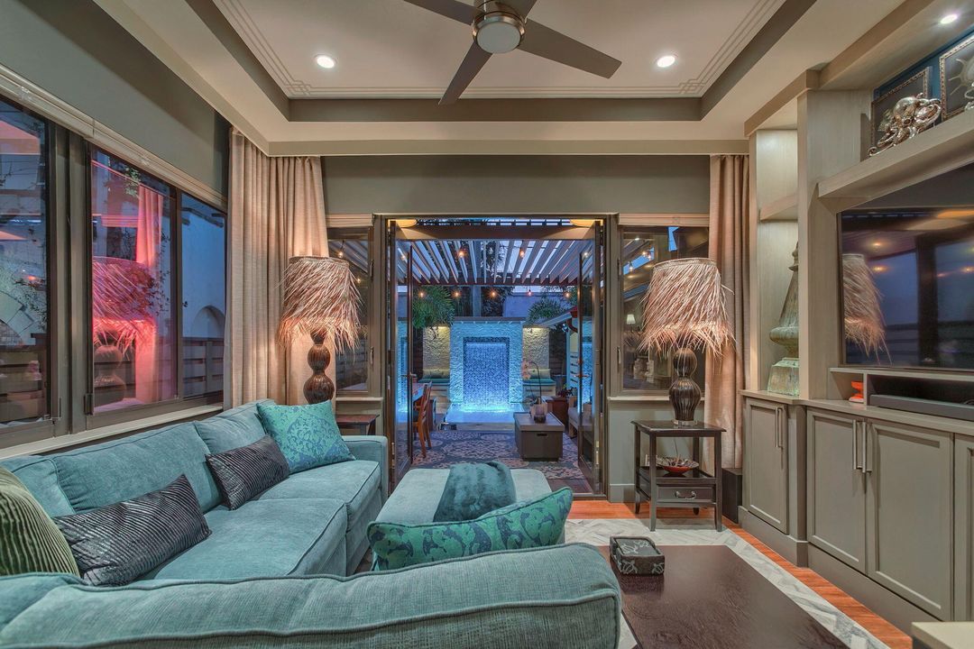 For Sale: $1,300,000 (3 beds, 2 baths, 1810 Square Feet)