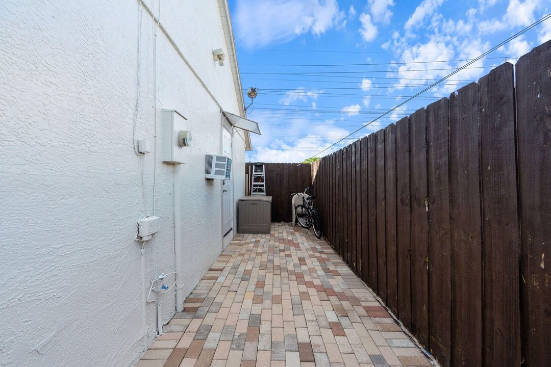 En Venta: $519,900 (4 camas, 3 baños, 1768 Pies cuadrados)