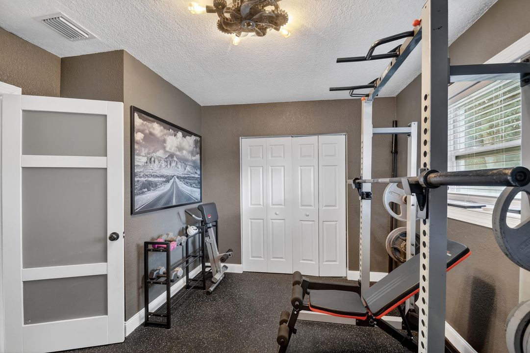 Active With Contract: $358,888 (3 beds, 1 baths, 1266 Square Feet)