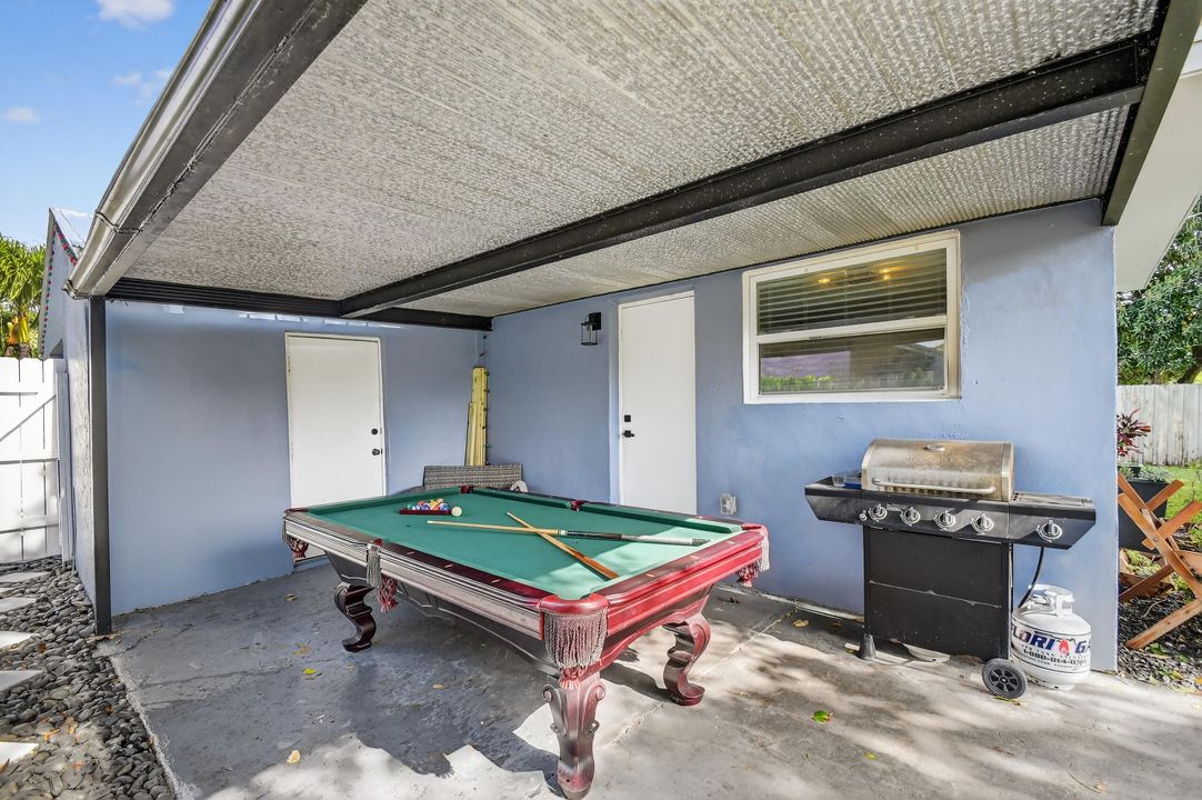 Active With Contract: $358,888 (3 beds, 1 baths, 1266 Square Feet)