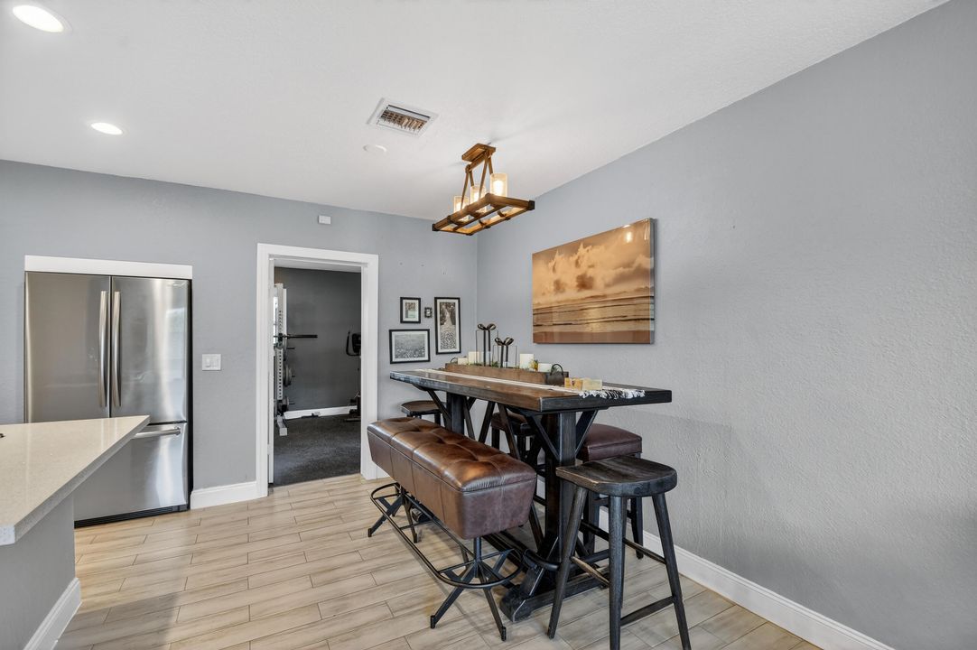 Active With Contract: $358,888 (3 beds, 1 baths, 1266 Square Feet)