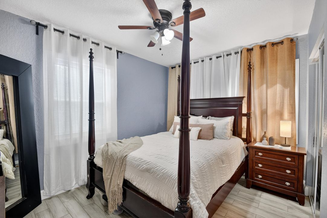 Active With Contract: $358,888 (3 beds, 1 baths, 1266 Square Feet)