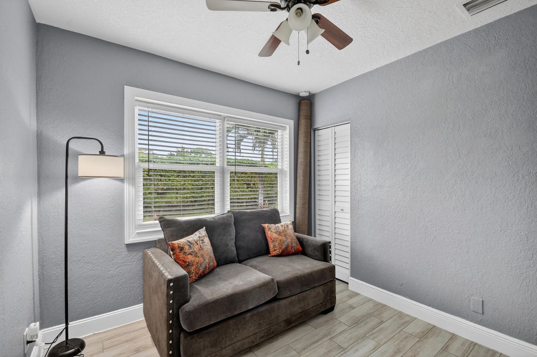 Active With Contract: $358,888 (3 beds, 1 baths, 1266 Square Feet)