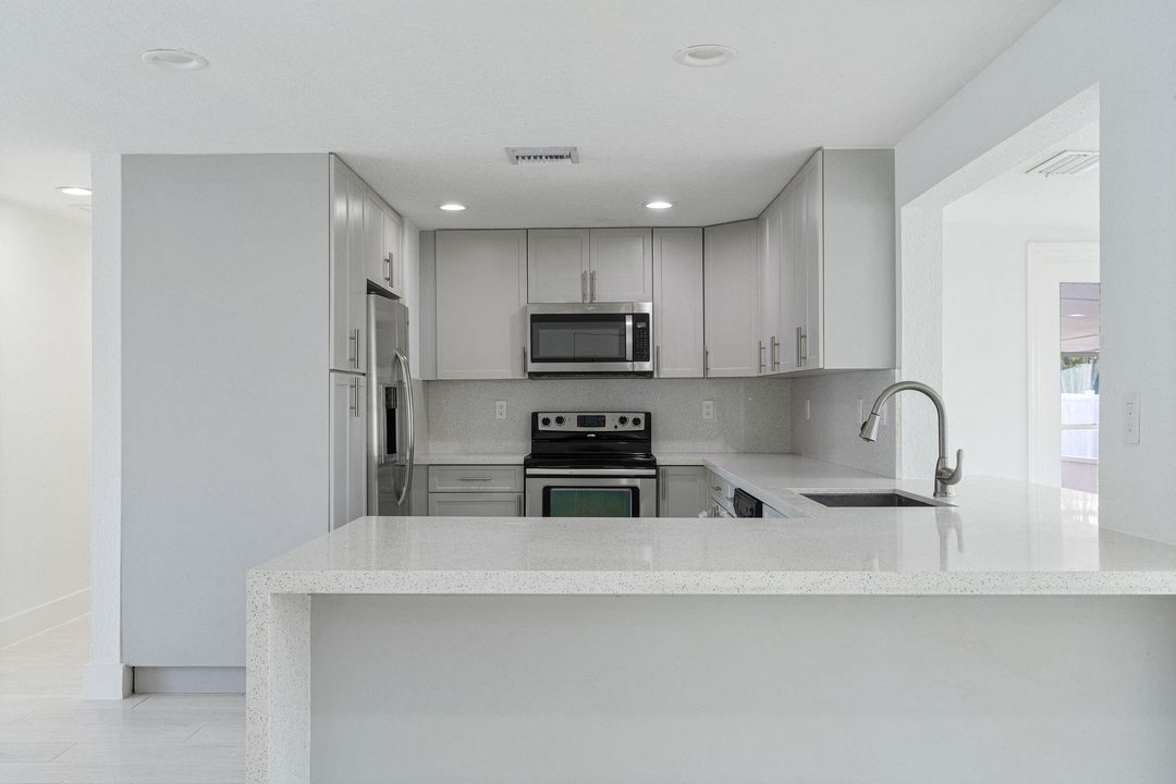 En Venta: $519,900 (4 camas, 3 baños, 1768 Pies cuadrados)