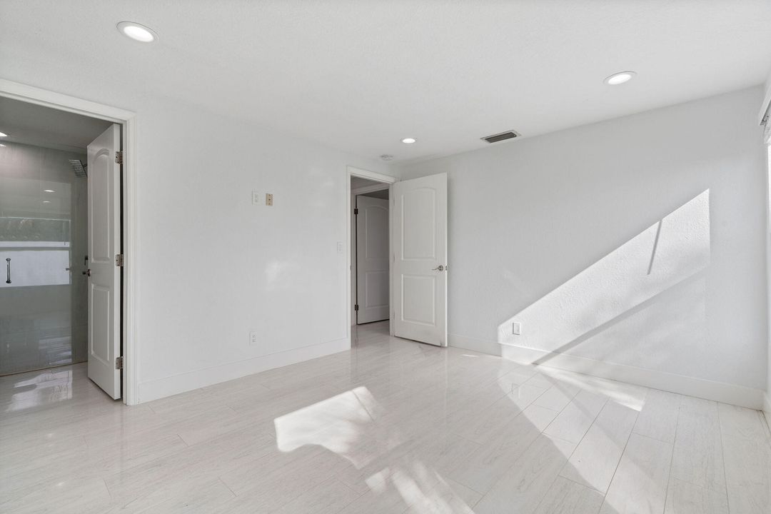 En Venta: $519,900 (4 camas, 3 baños, 1768 Pies cuadrados)