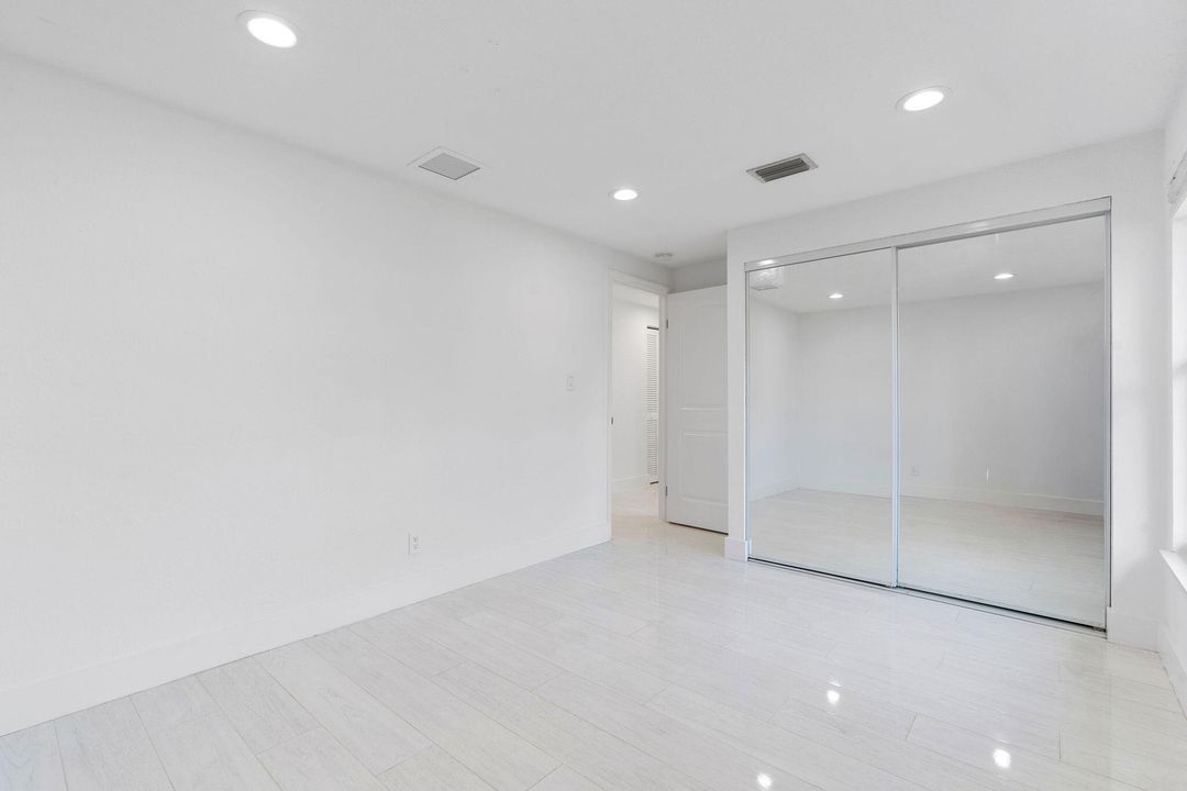 En Venta: $519,900 (4 camas, 3 baños, 1768 Pies cuadrados)