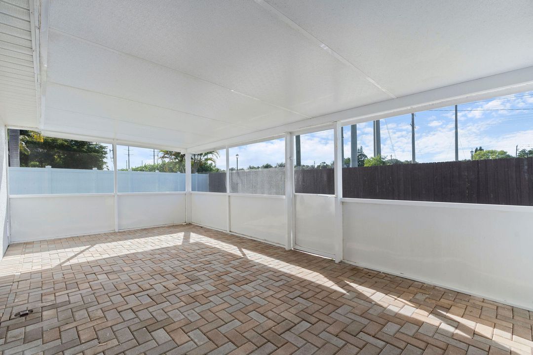 En Venta: $519,900 (4 camas, 3 baños, 1768 Pies cuadrados)