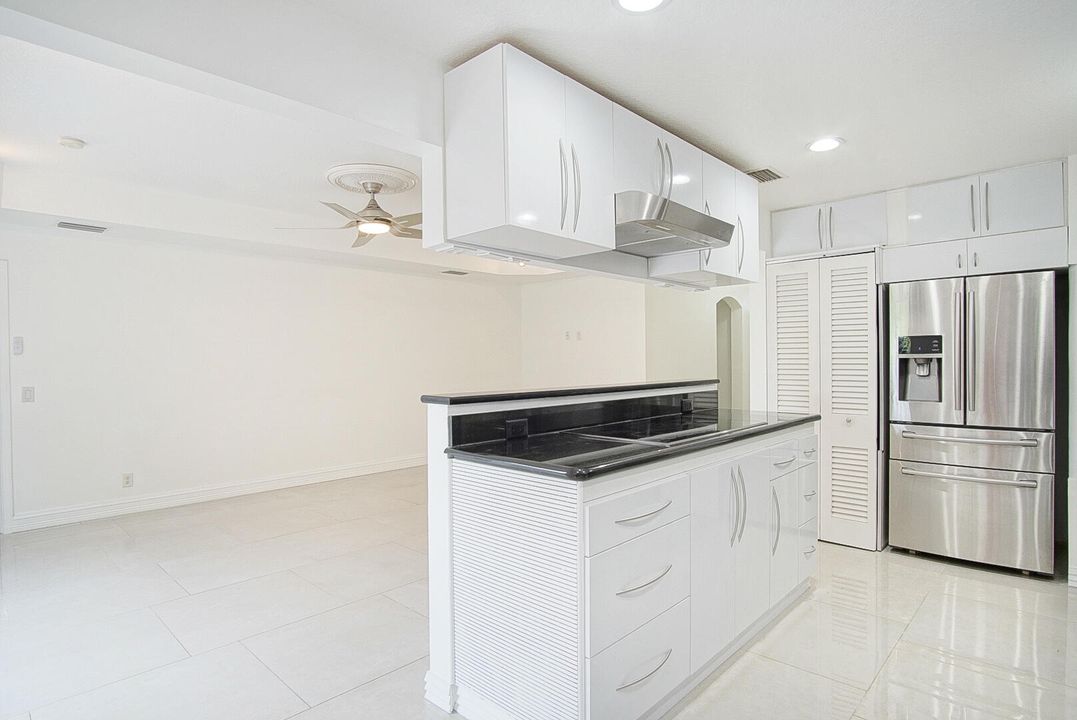 For Sale: $434,900 (3 beds, 2 baths, 1500 Square Feet)