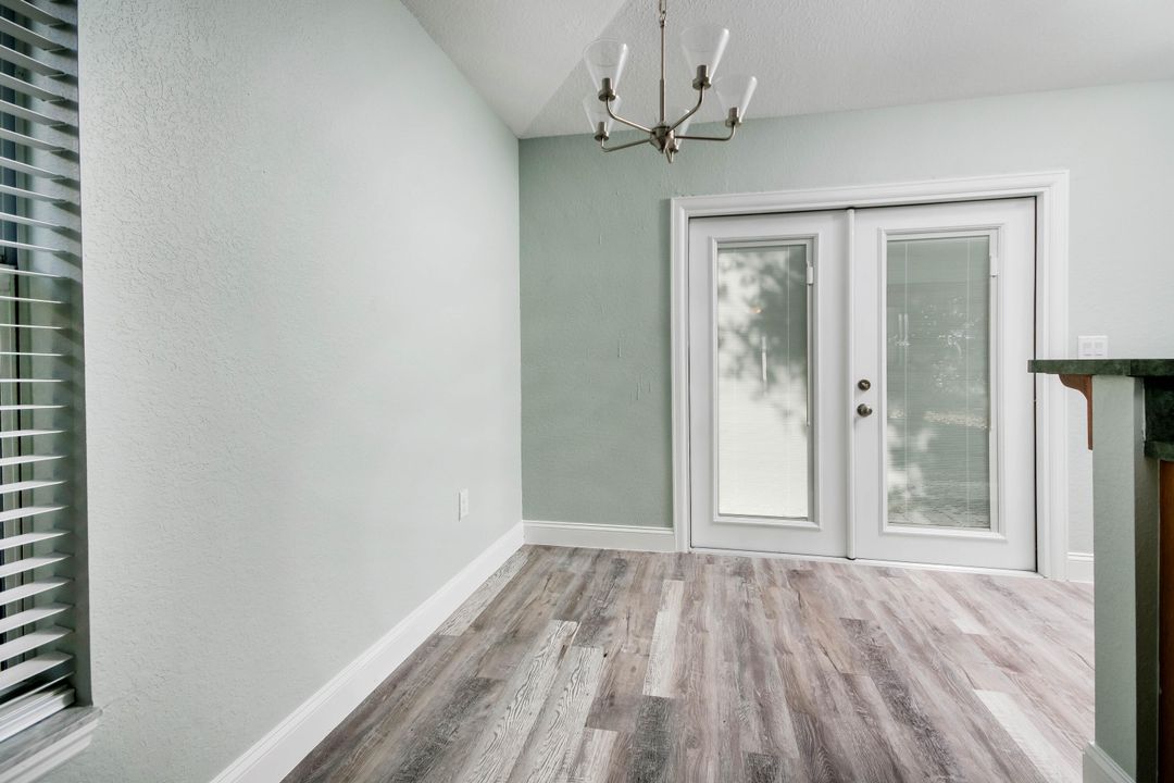 На продажу: $285,000 (2 спален, 2 ванн, 1108 Квадратных фут)