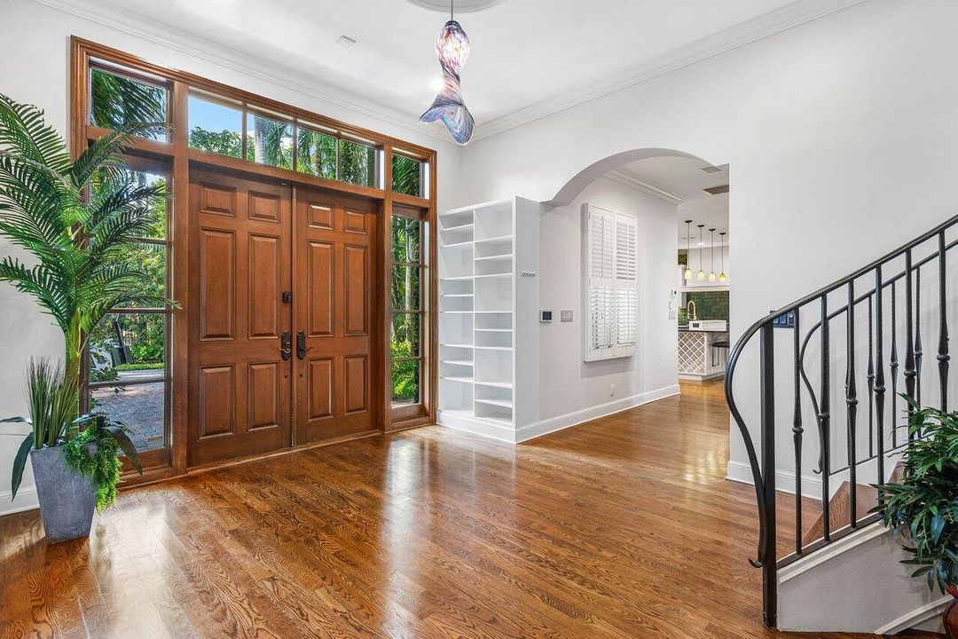 На продажу: $15,000,000 (8 спален, 6 ванн, 7512 Квадратных фут)