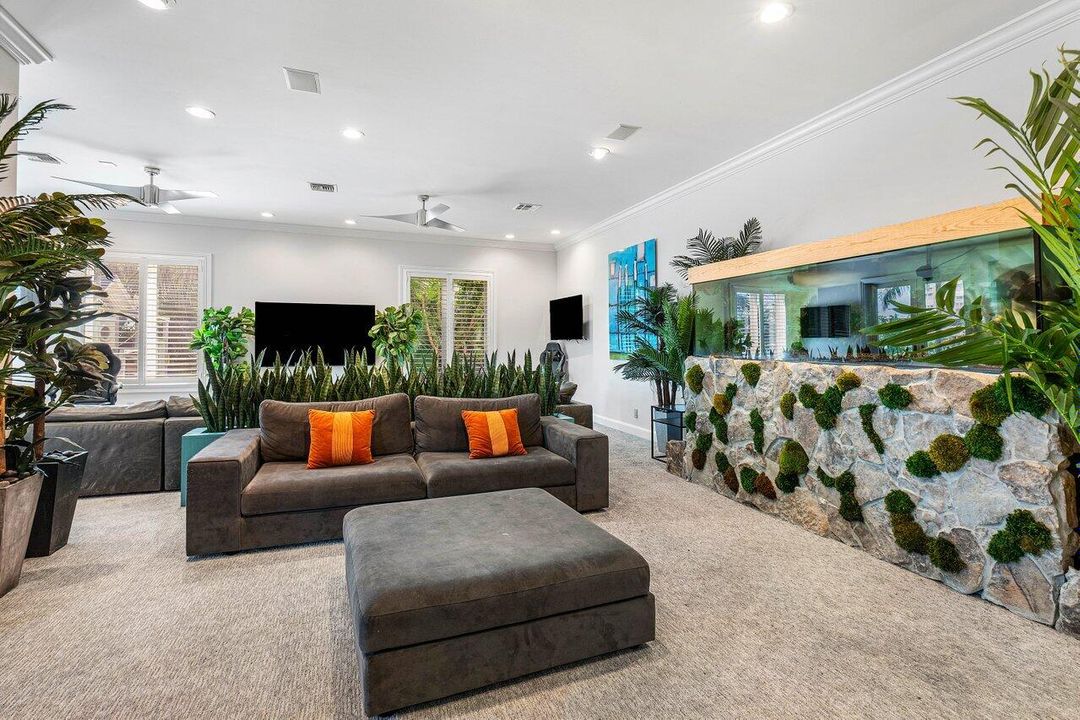 На продажу: $15,000,000 (8 спален, 6 ванн, 7512 Квадратных фут)