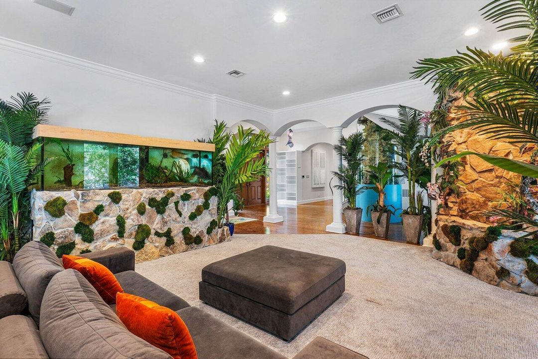 На продажу: $15,000,000 (8 спален, 6 ванн, 7512 Квадратных фут)