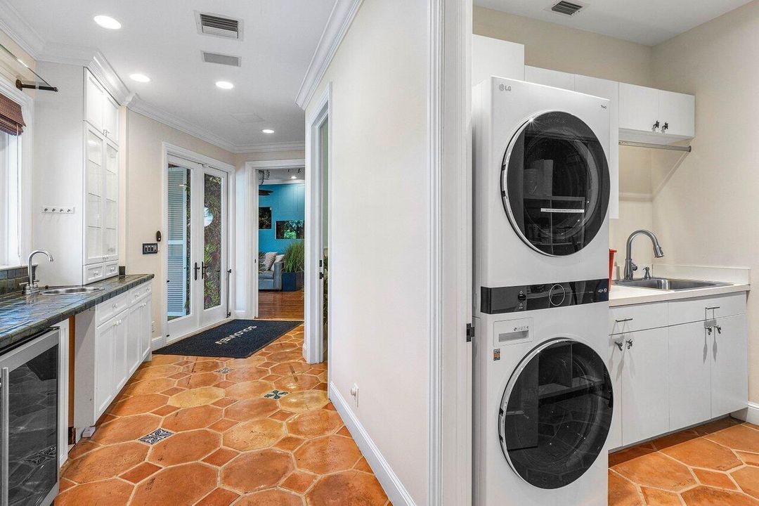 На продажу: $15,000,000 (8 спален, 6 ванн, 7512 Квадратных фут)