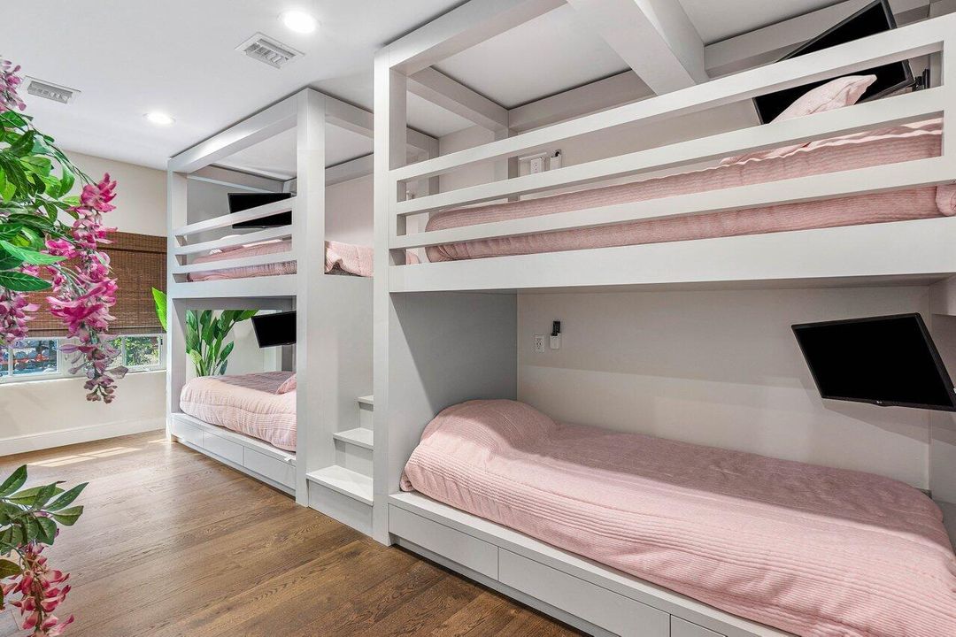 На продажу: $15,000,000 (8 спален, 6 ванн, 7512 Квадратных фут)