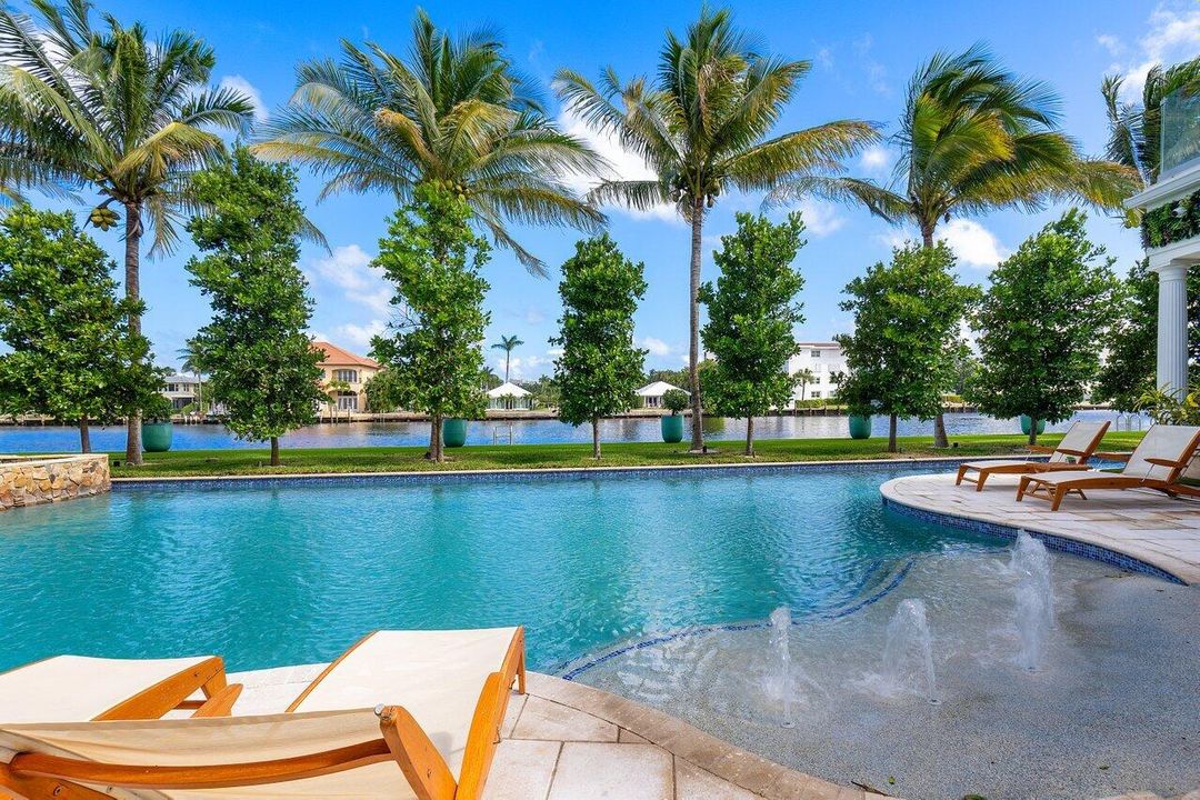 На продажу: $15,000,000 (8 спален, 6 ванн, 7512 Квадратных фут)