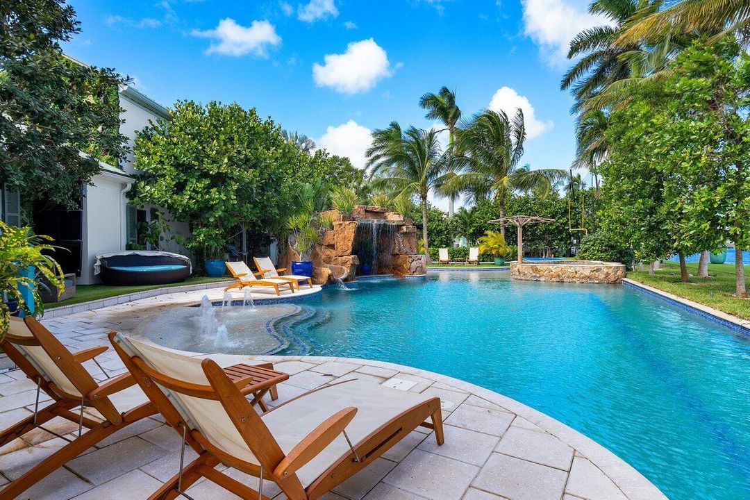 На продажу: $15,000,000 (8 спален, 6 ванн, 7512 Квадратных фут)