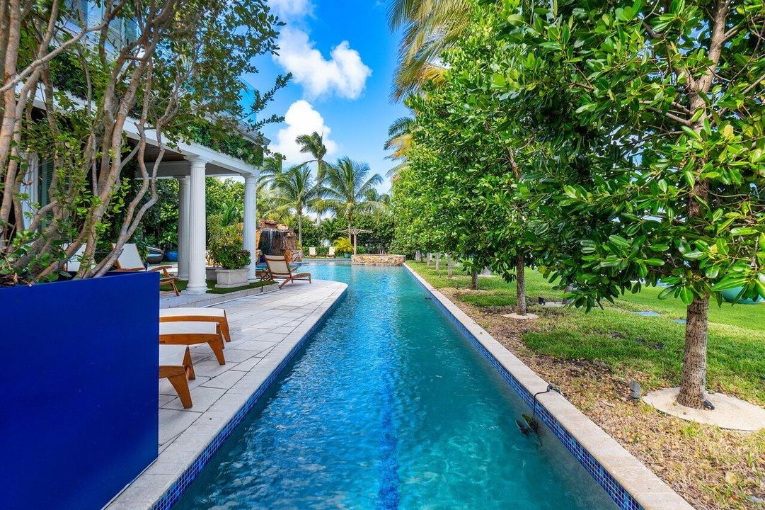 На продажу: $15,000,000 (8 спален, 6 ванн, 7512 Квадратных фут)