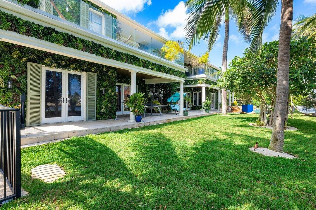 На продажу: $15,000,000 (8 спален, 6 ванн, 7512 Квадратных фут)