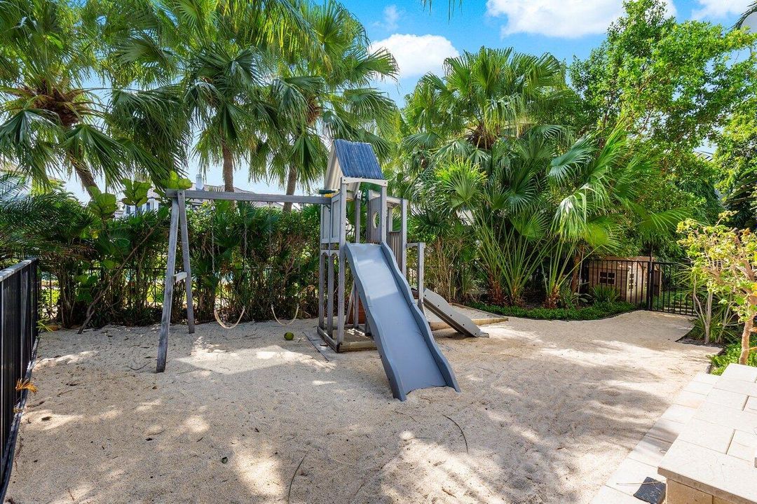 На продажу: $15,000,000 (8 спален, 6 ванн, 7512 Квадратных фут)