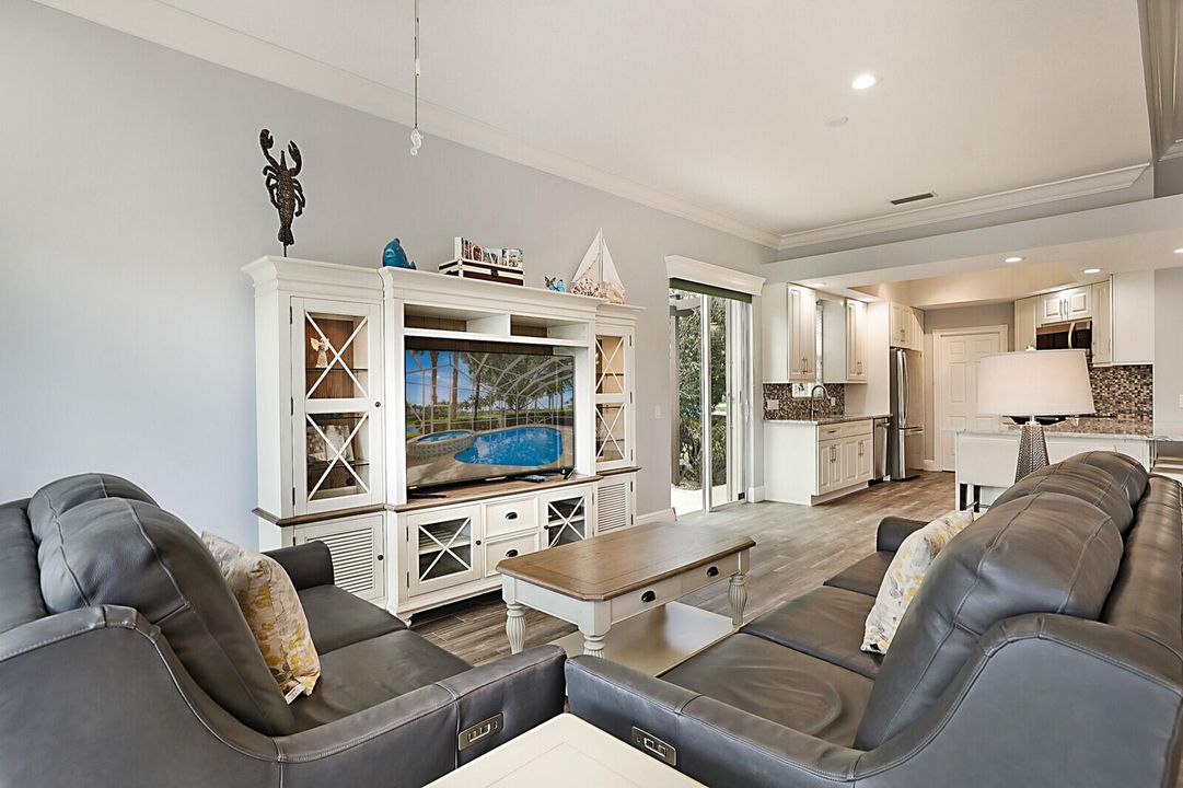 待售: $974,000 (3 贝兹, 2 浴室, 2226 平方英尺)