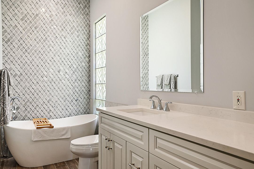 待售: $974,000 (3 贝兹, 2 浴室, 2226 平方英尺)