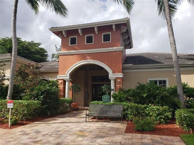 待售: $204,900 (2 贝兹, 2 浴室, 1026 平方英尺)