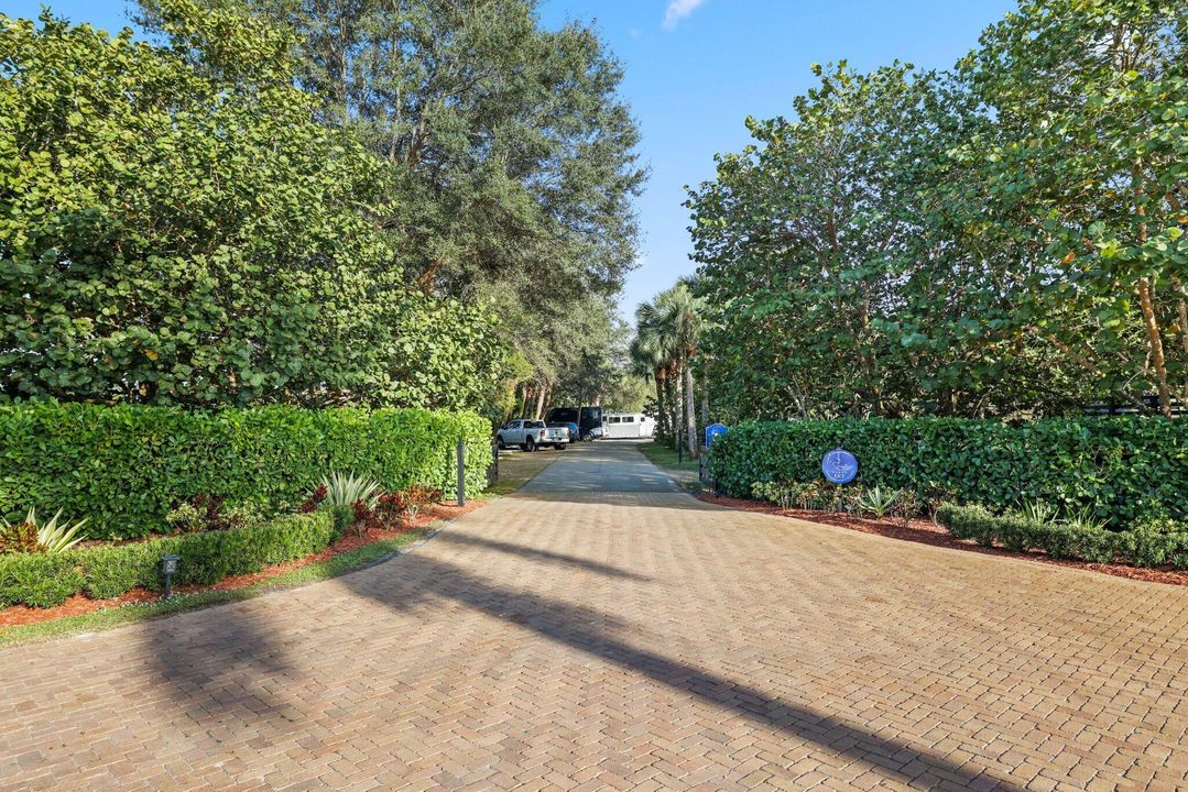 На продажу: $16,000,000 (8 спален, 6 ванн, 2568 Квадратных фут)