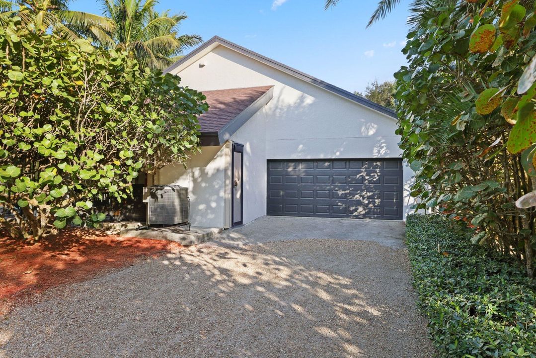 На продажу: $16,000,000 (8 спален, 6 ванн, 2568 Квадратных фут)