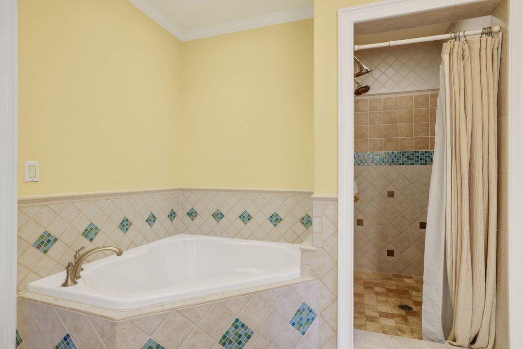 На продажу: $16,000,000 (8 спален, 6 ванн, 2568 Квадратных фут)