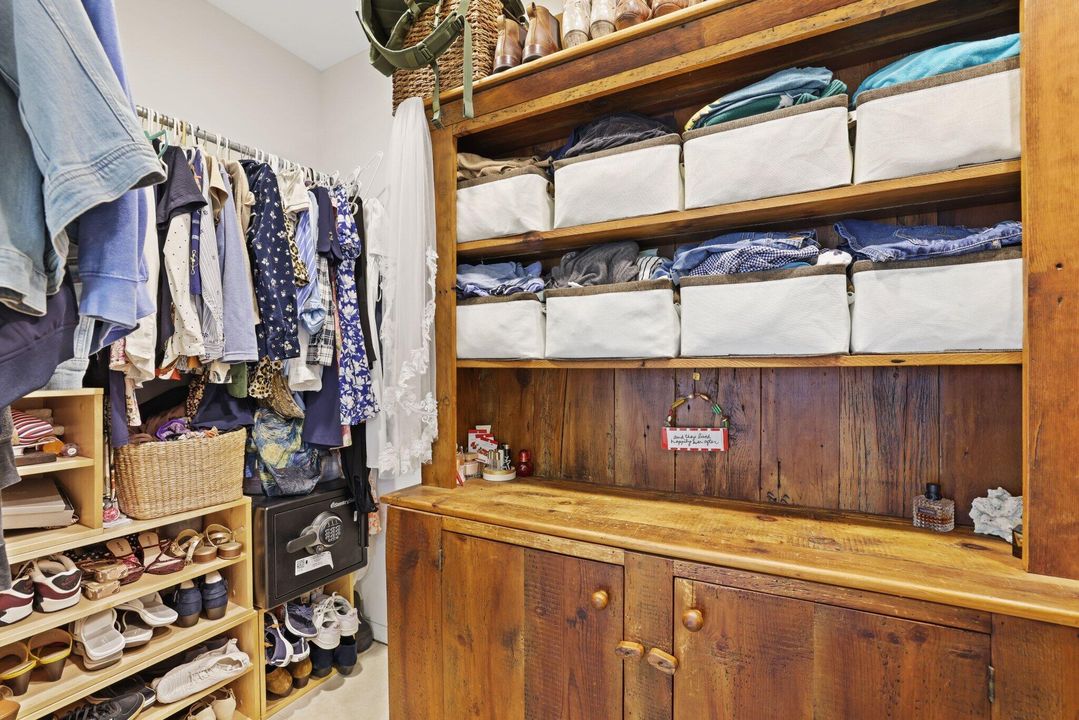 На продажу: $16,000,000 (8 спален, 6 ванн, 2568 Квадратных фут)