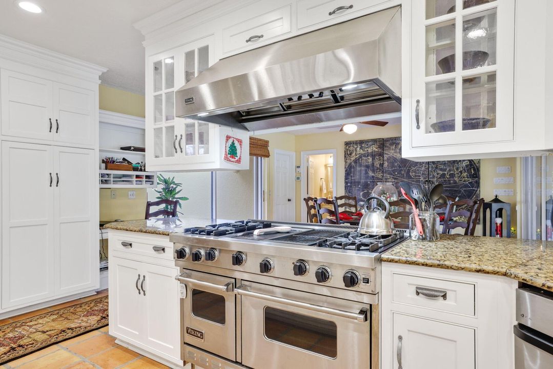 На продажу: $16,000,000 (8 спален, 6 ванн, 2568 Квадратных фут)