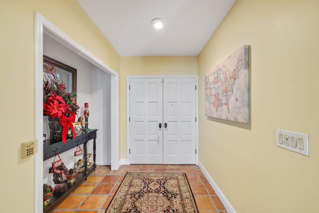 На продажу: $16,000,000 (8 спален, 6 ванн, 2568 Квадратных фут)