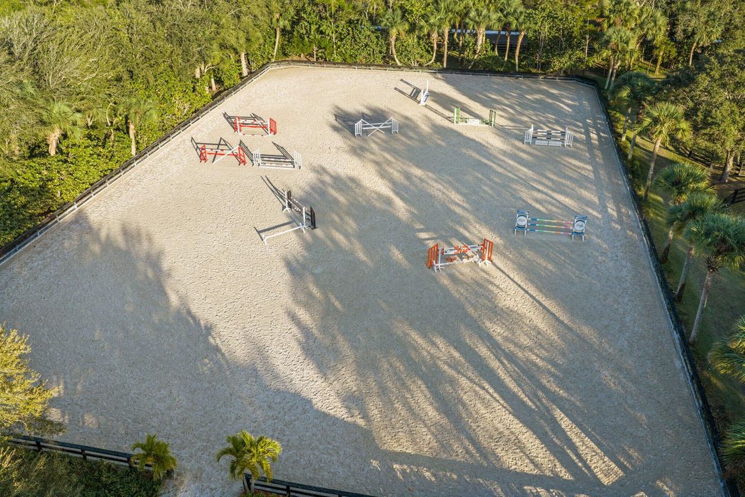 На продажу: $16,000,000 (8 спален, 6 ванн, 2568 Квадратных фут)