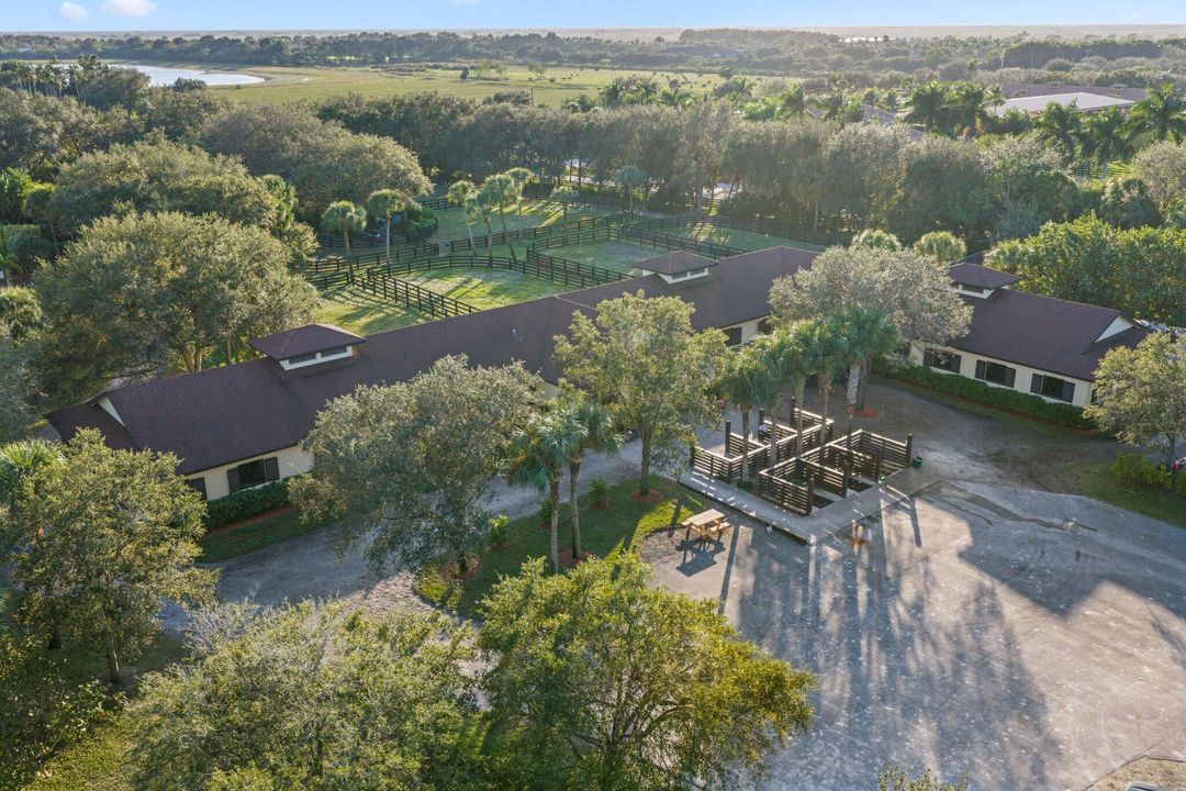 На продажу: $16,000,000 (8 спален, 6 ванн, 2568 Квадратных фут)