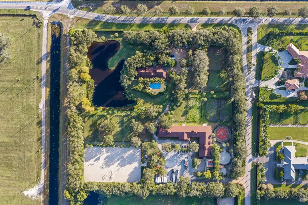 На продажу: $16,000,000 (8 спален, 6 ванн, 2568 Квадратных фут)