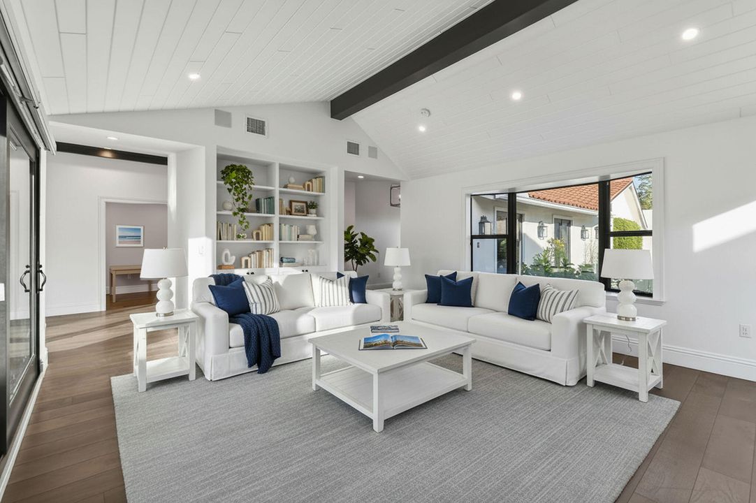 En Venta: $2,850,000 (3 camas, 3 baños, 2575 Pies cuadrados)