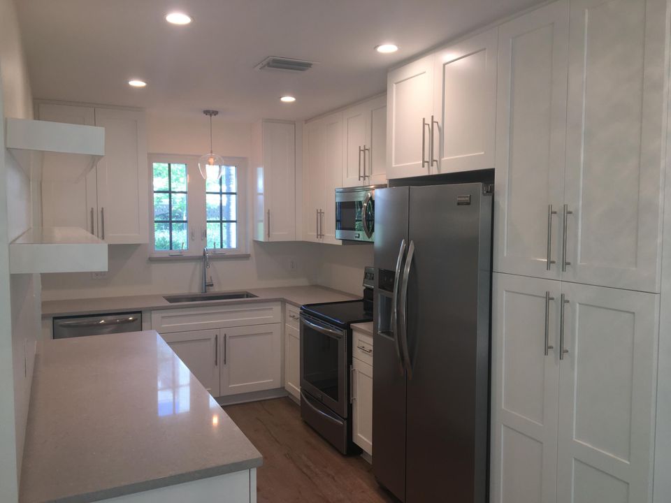 出租: $4,500 (2 贝兹, 1 浴室, 1233 平方英尺)