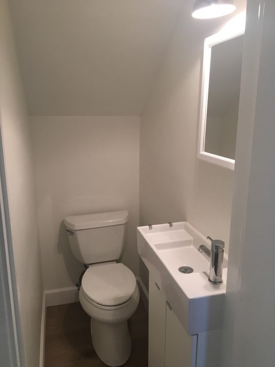 出租: $4,500 (2 贝兹, 1 浴室, 1233 平方英尺)