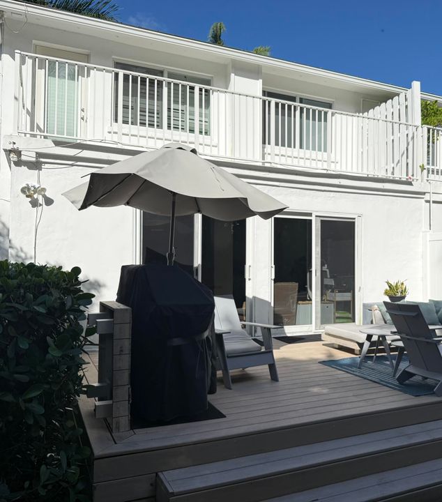 出租: $4,500 (2 贝兹, 1 浴室, 1233 平方英尺)